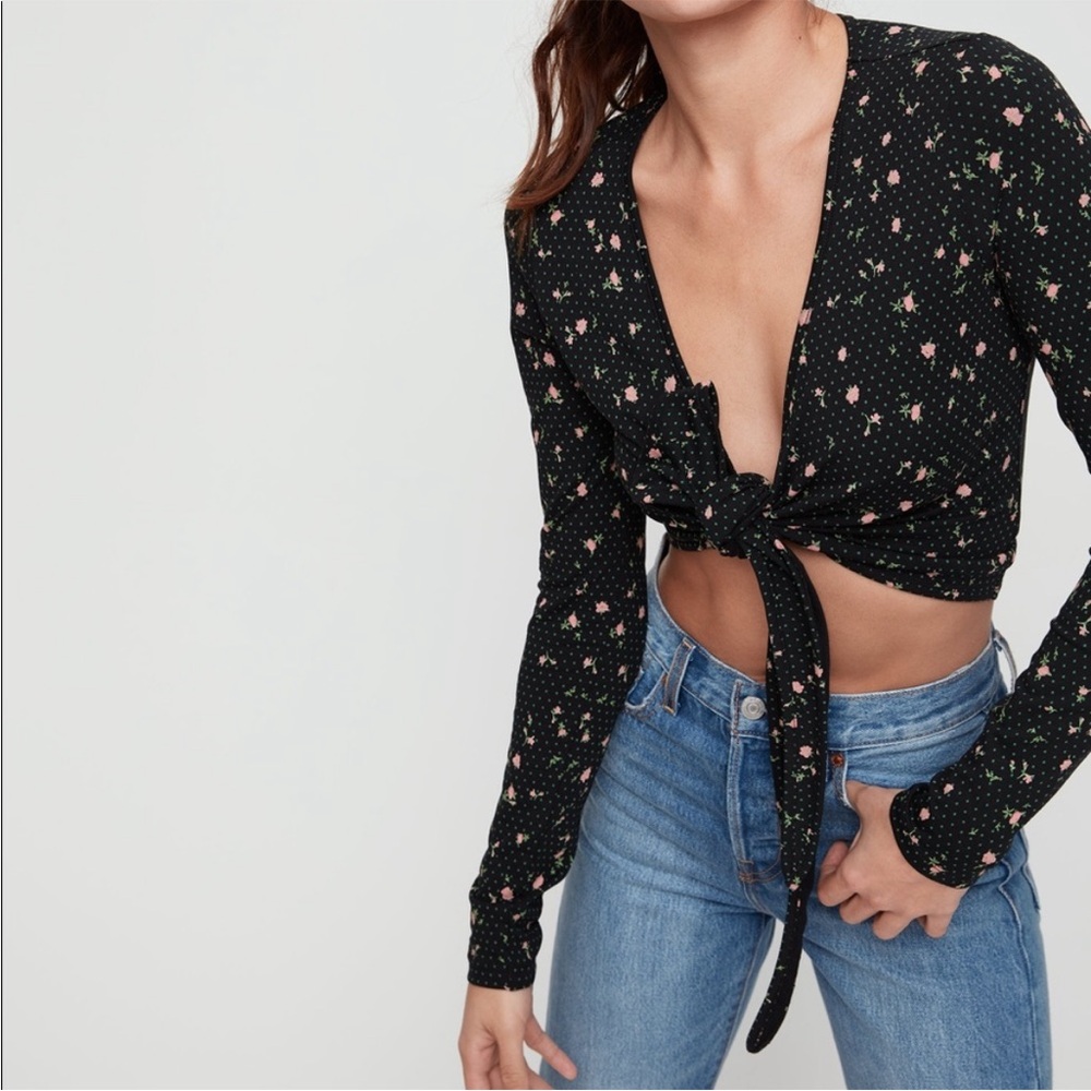 Aritizia Sunday Best wrap top
